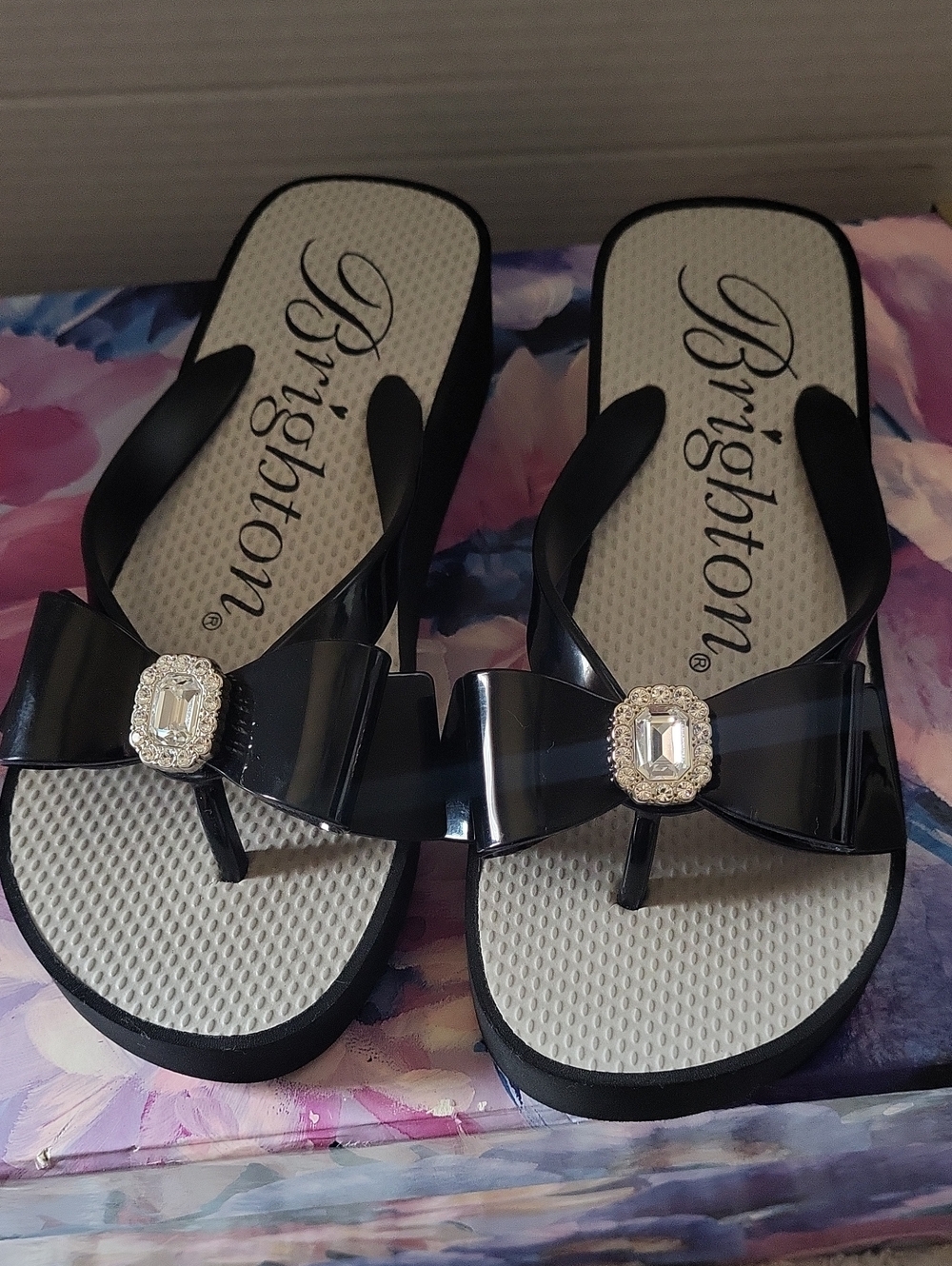 Brighton Black Bow Jewel Flip Flop Sandals Wo.s 6